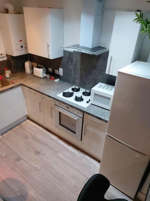 Home Away Barking บาร์คกิ้ง ภายนอก รูปภาพ